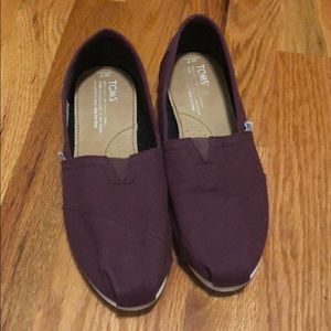 Canvas Toms - Women size 7